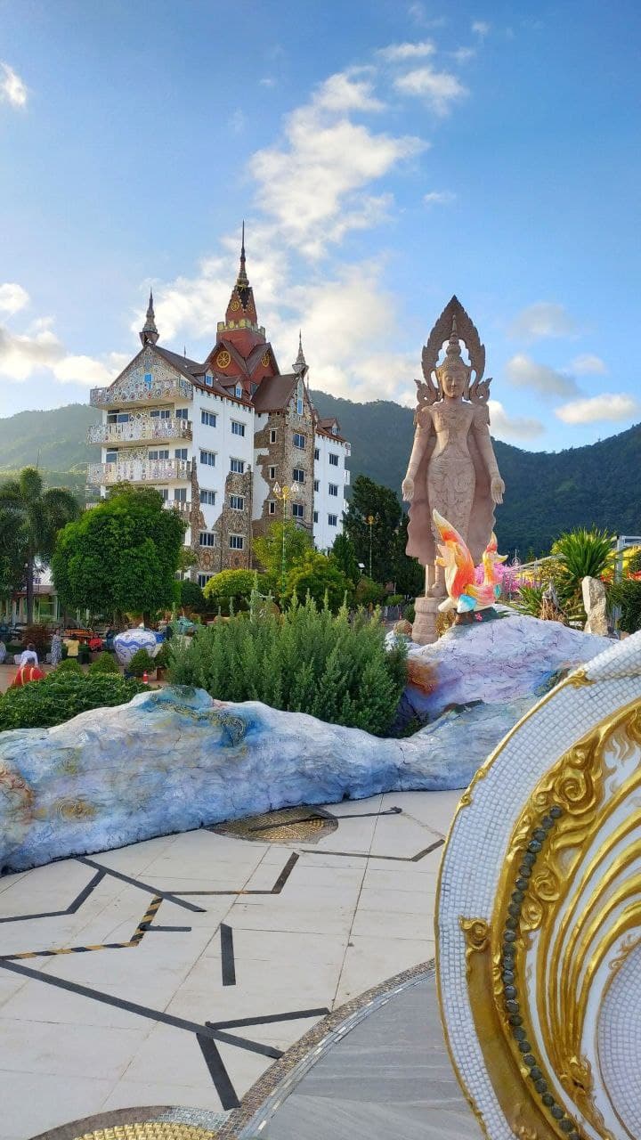 Wat Pha Sorn Kaew 3